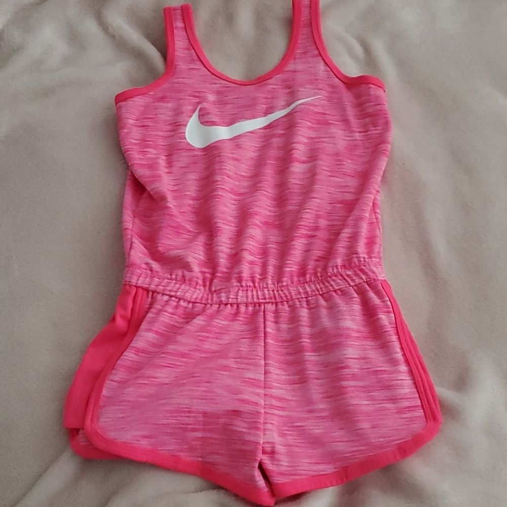 Girl's Nike Dryfit Shorts Jumper Hot Pink Sz M